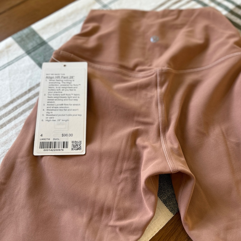 Lululemon Athletica Leggings in Warm blush